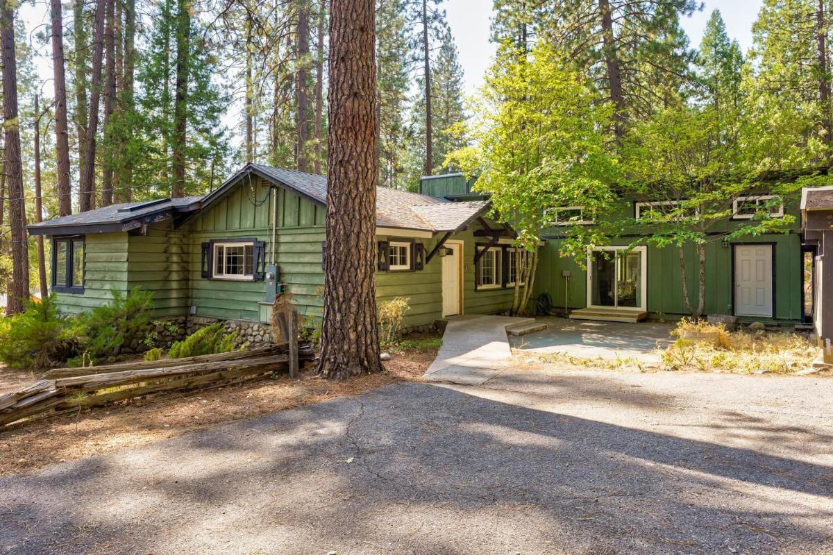 Cedar Nest - Housity