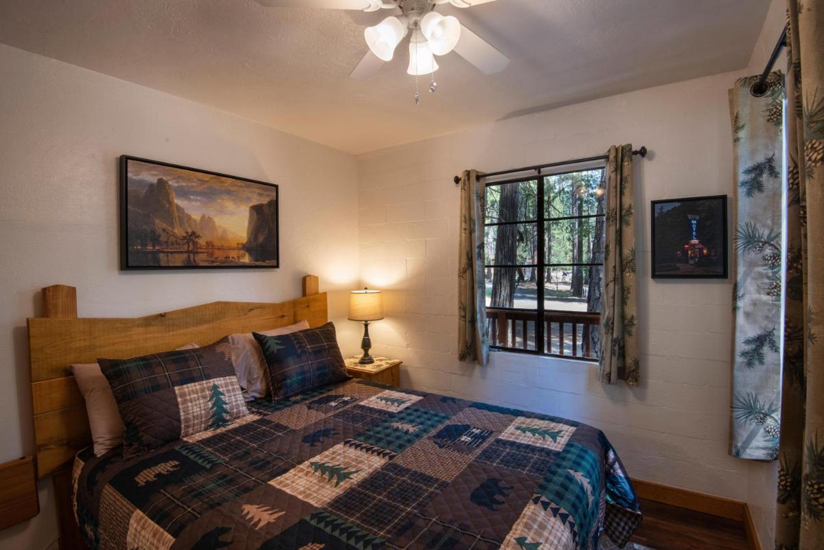 Whispering Pines - Housity