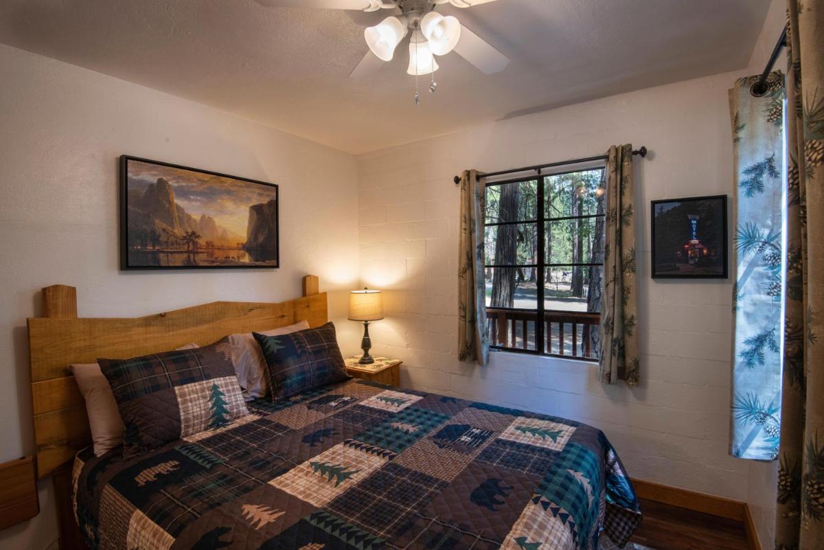 Whispering Pines - Housity