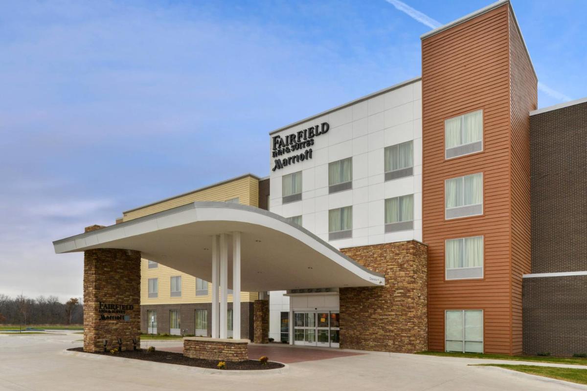 Fairfield Inn & Suites by Marriott Coralville - Housity