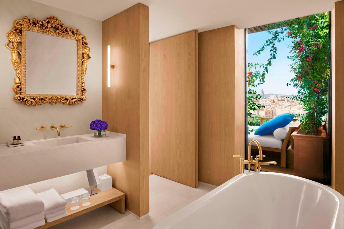 Cama o camas de una habitación en The Barcelona EDITION
