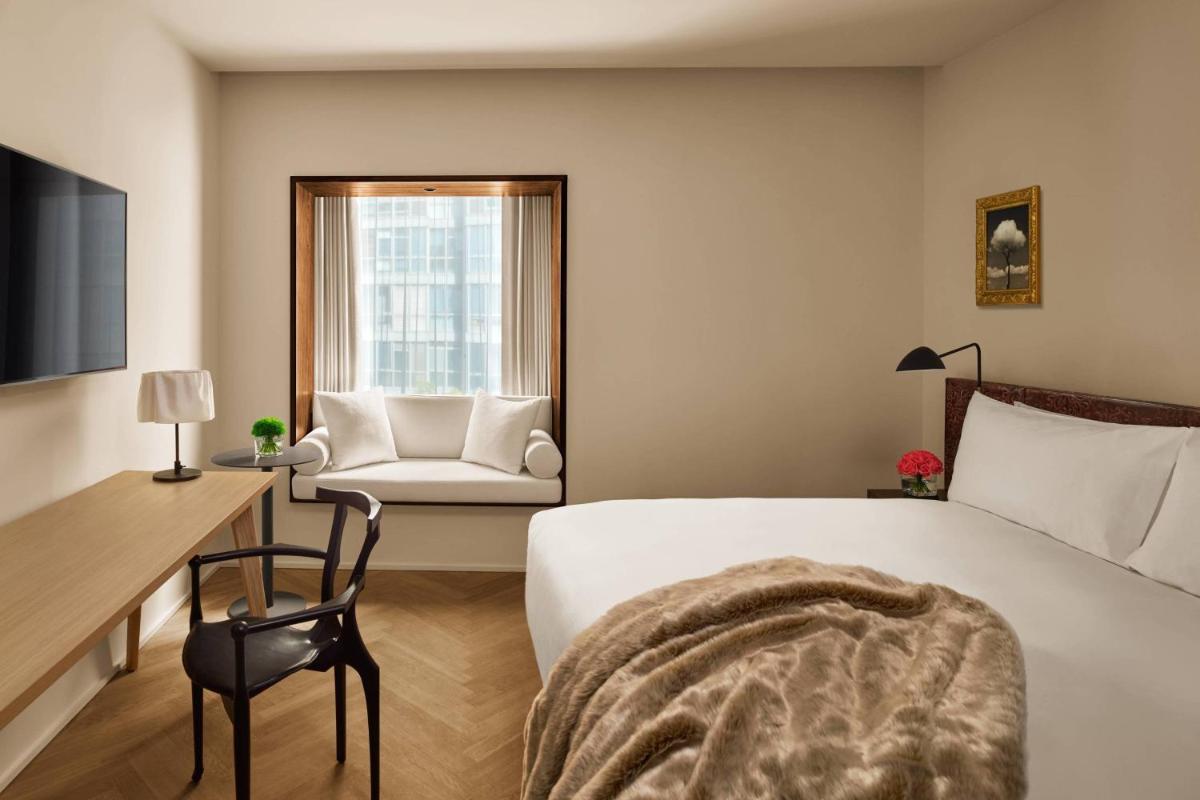 Cama o camas de una habitación en The Barcelona EDITION