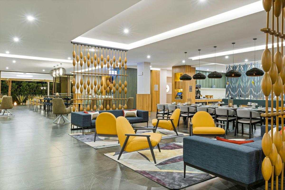 Courtyard by Marriott San Jose Escazu - Housity