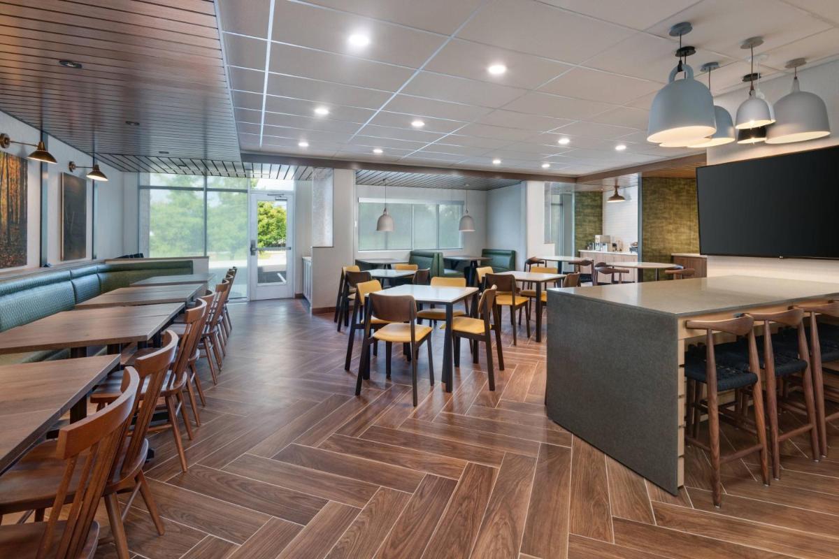 Fairfield Inn & Suites by Marriott Lexington East/I-75 - Housity