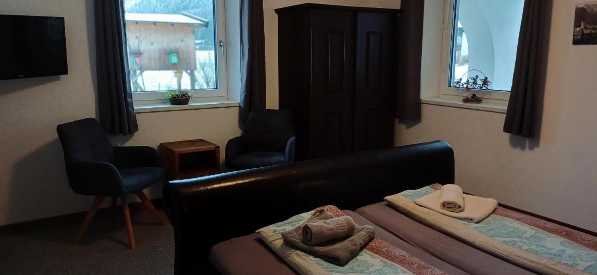 2 Zimmerwohnung mit Küche u. Bad - Housity