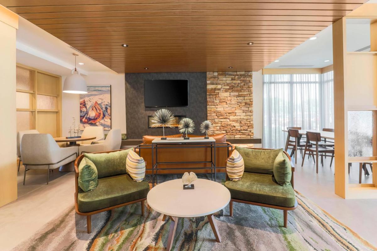 Fairfield by Marriott Inn & Suites Cape Coral North Fort Myers - Housity