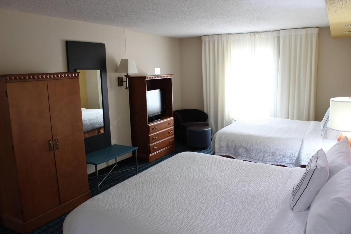 Fairfield Inn & Suites Kansas City Liberty - Housity