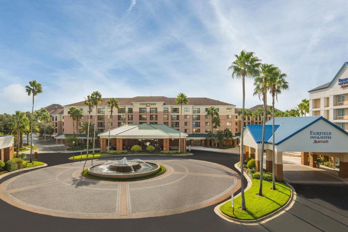 Fairfield Inn & Suites by Marriott Orlando Lake Buena Vista in the Marriott Village - Housity