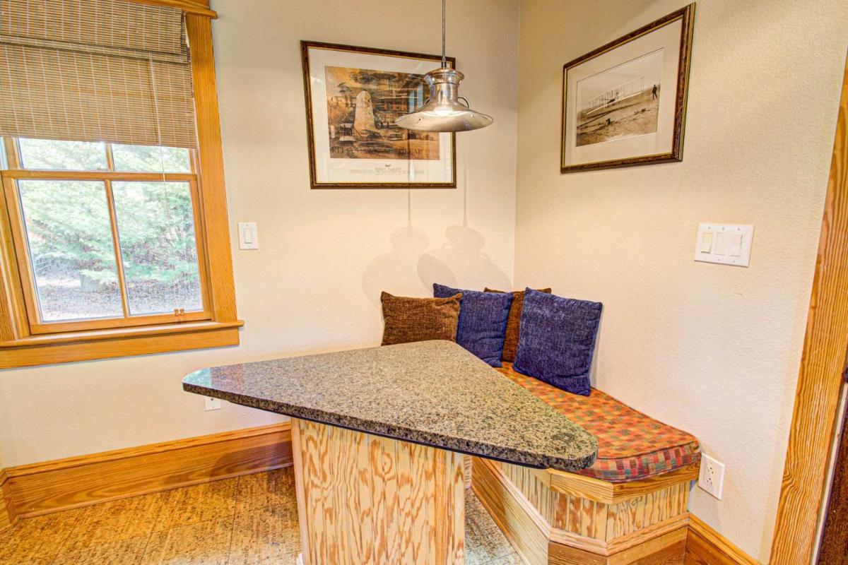 IC3 The Wright Getaway Dog Friendly - Housity
