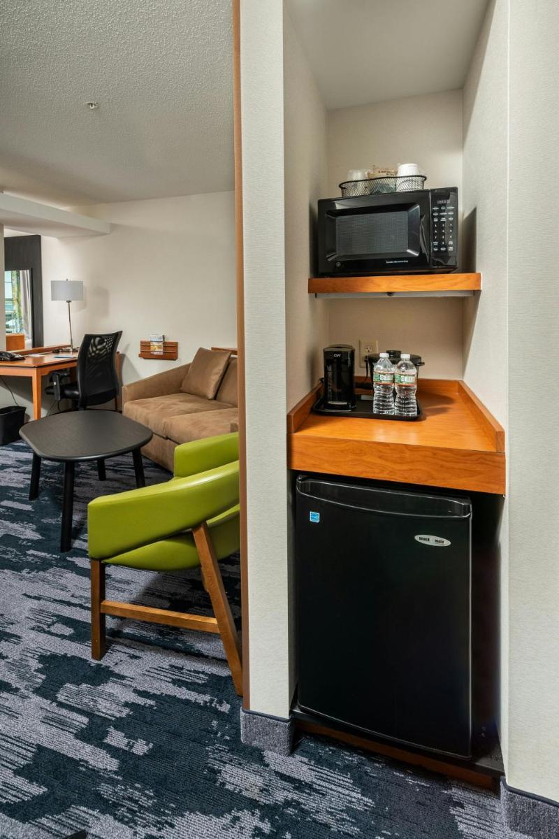 Fairfield Inn and Suites by Marriott New Bedford - Housity