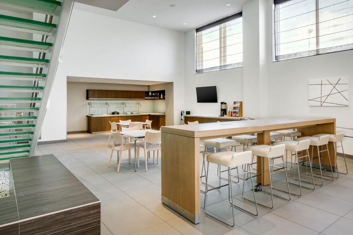 Element Omaha Midtown Crossing - Housity