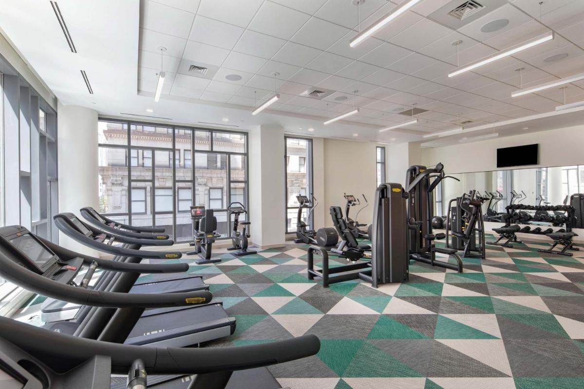 Element Philadelphia Downtown - Housity