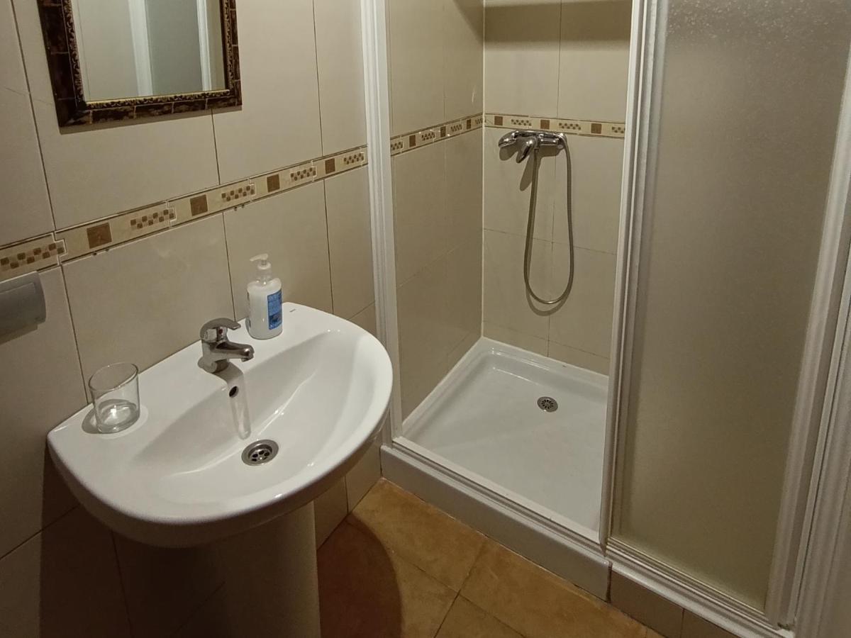 Pension Doña Lubina - Housity