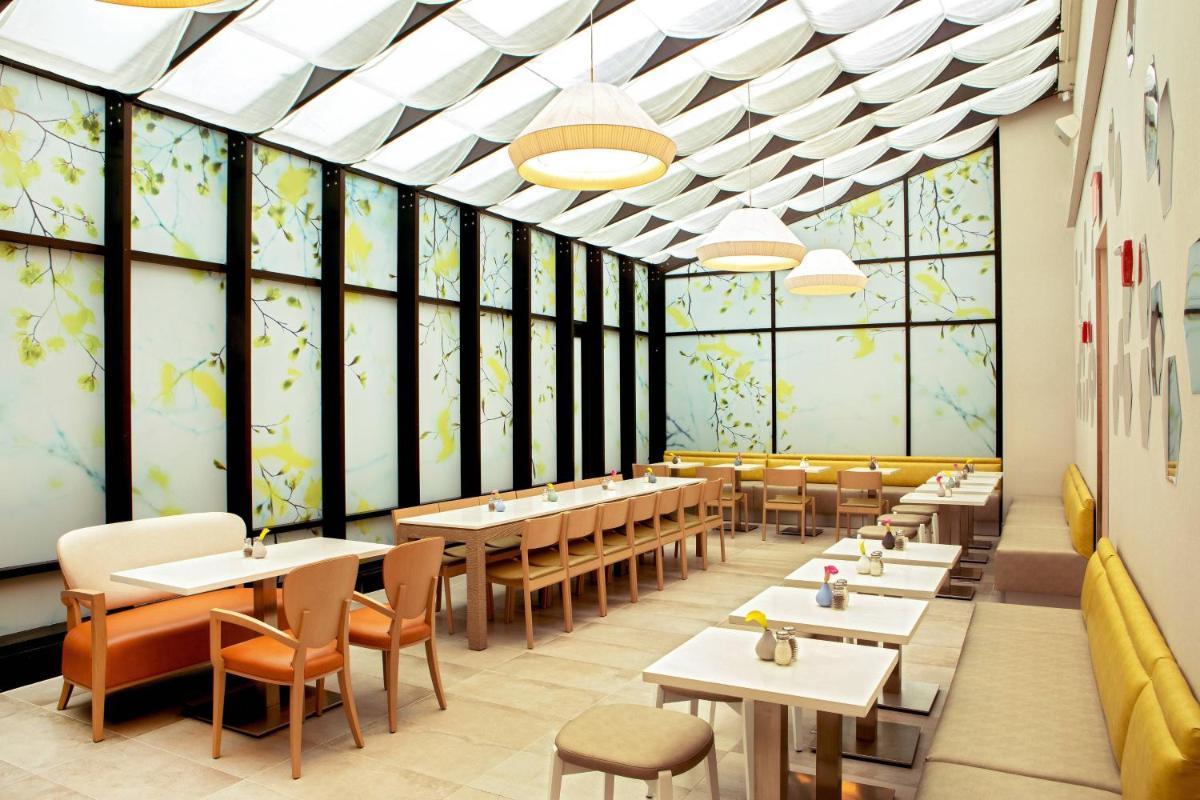 Four Points by Sheraton Midtown - Times Square - Housity