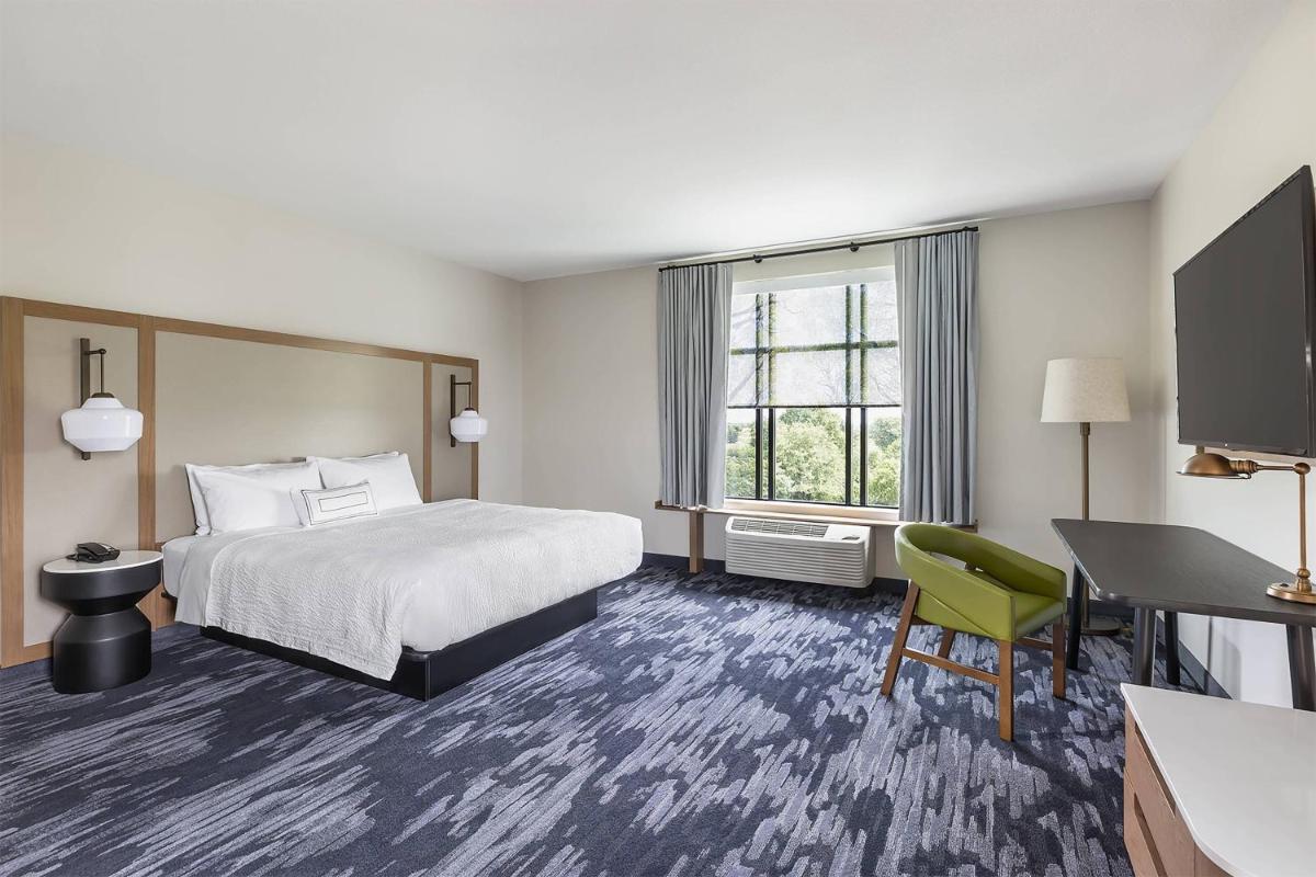 Fairfield Inn & Suites by Marriott Minneapolis North/Blaine - Housity