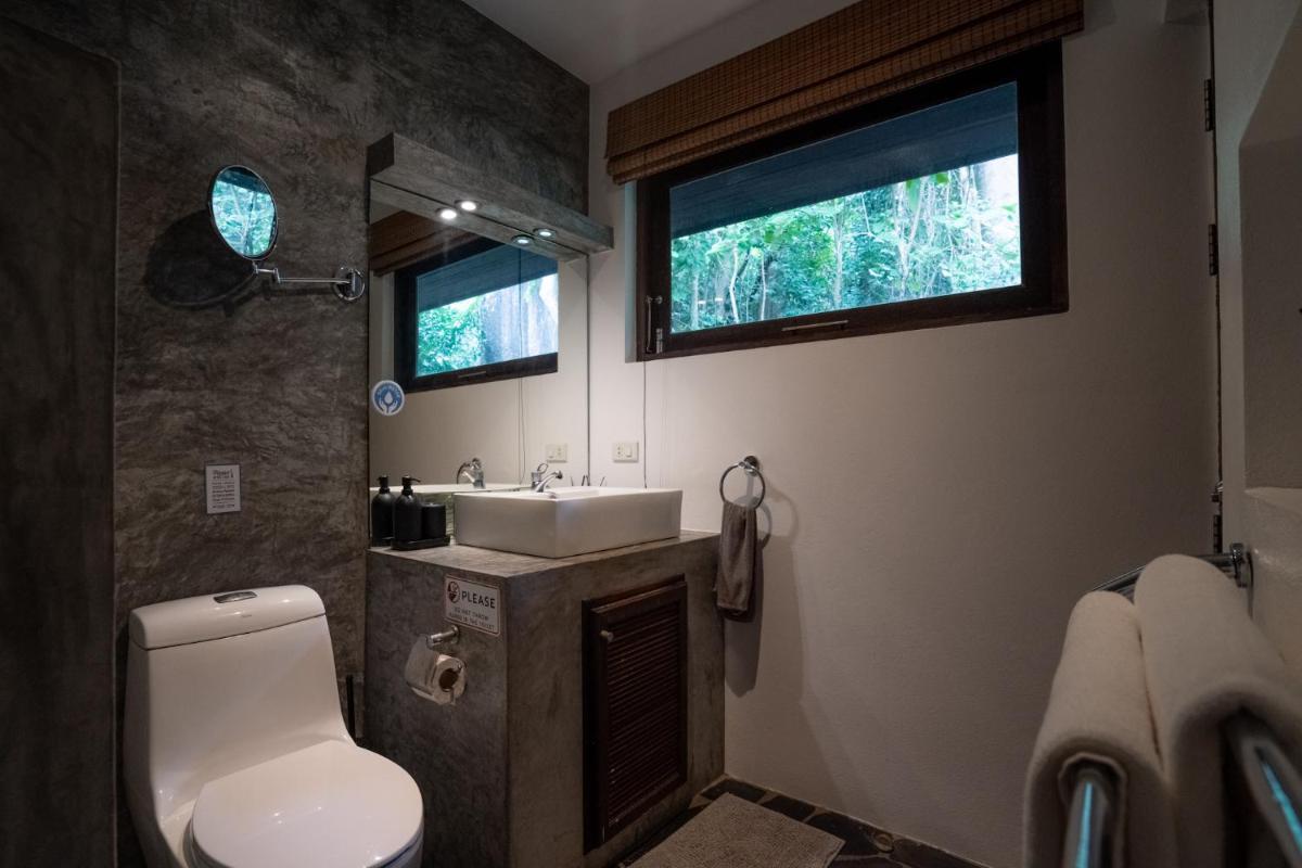 Lunar Villas Koh Tao - Luxury Private Pool Villas - Housity