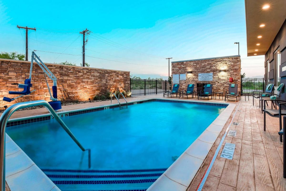 Fairfield Inn & Suites by Marriott Snyder - Housity