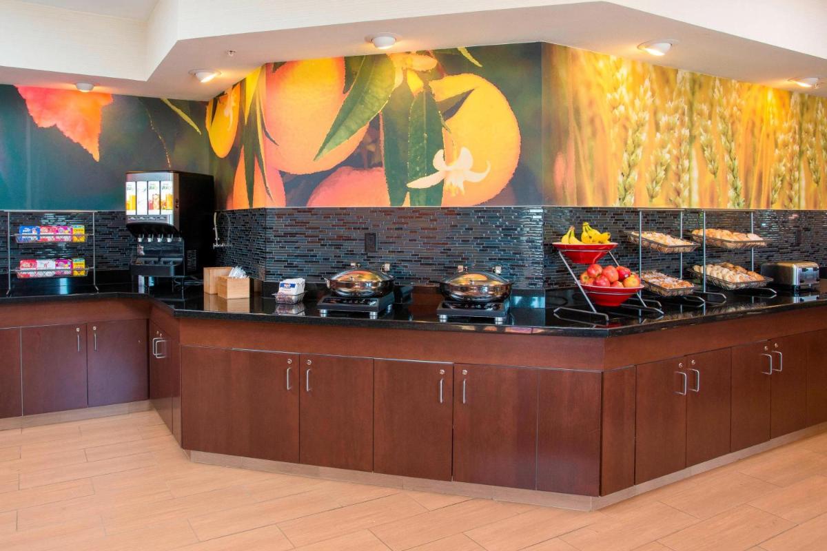 Fairfield Inn & Suites Peru - Housity