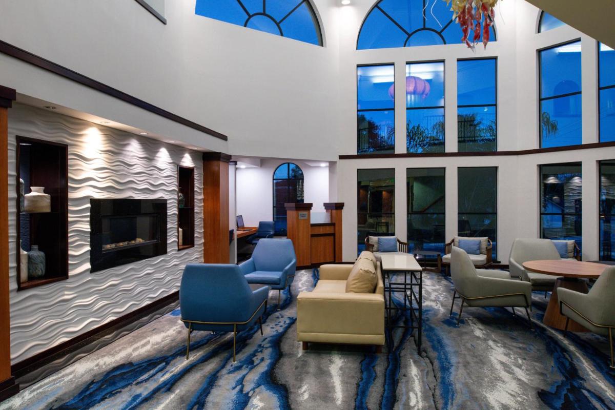 Fairfield Inn & Suites Santa Cruz - Capitola - Housity