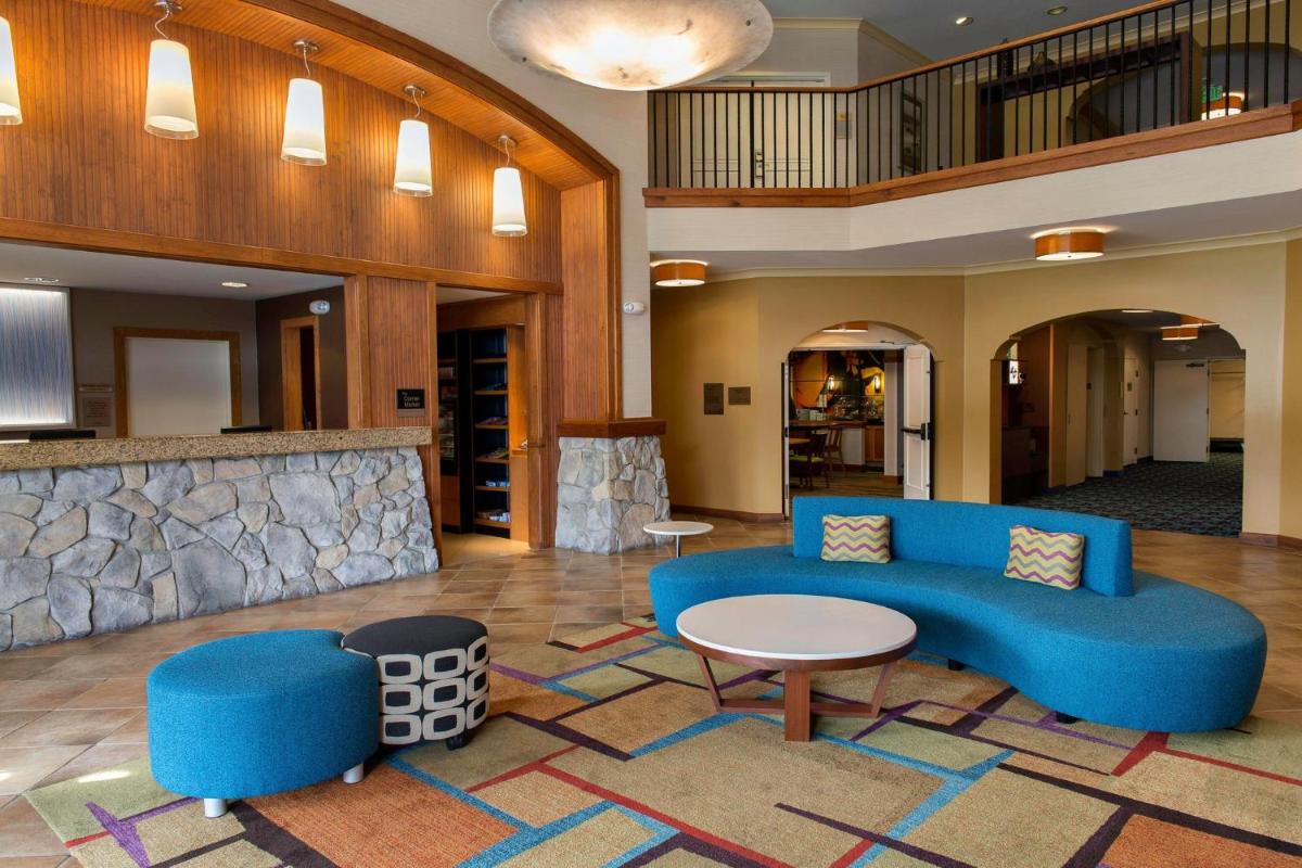 Fairfield Inn and Suites Santa Rosa Sebastopol - Housity