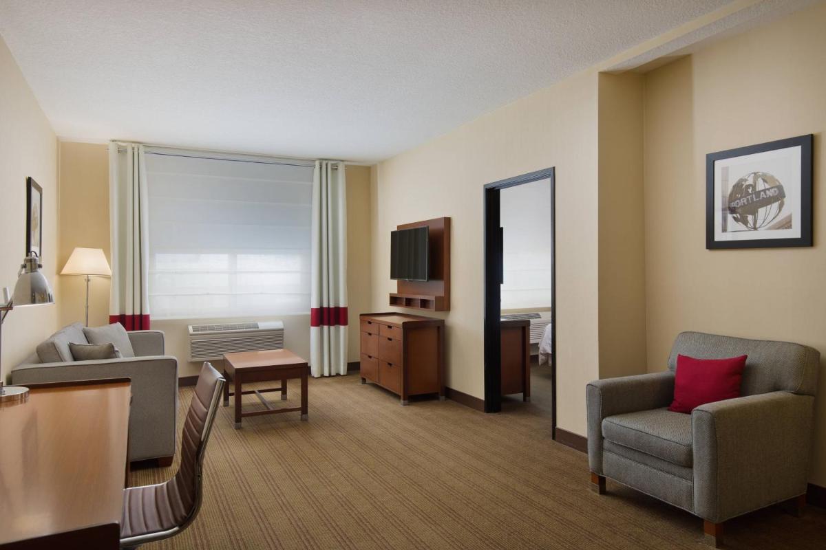 Four Points by Sheraton Portland East - Hizvo