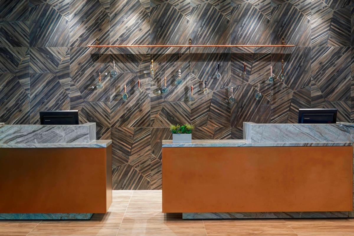 Chicago Marriott Southwest at Burr Ridge - Housity