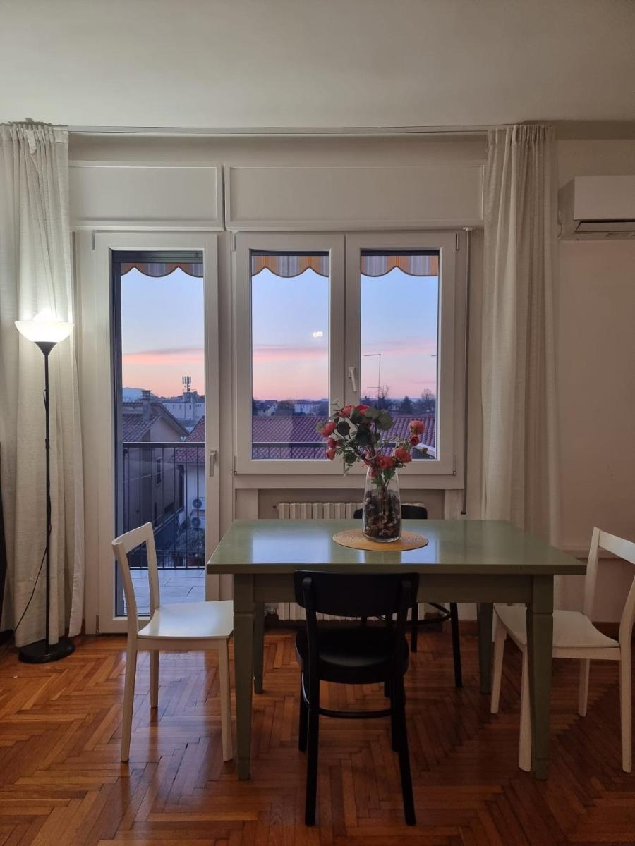 La porta accanto - Housity