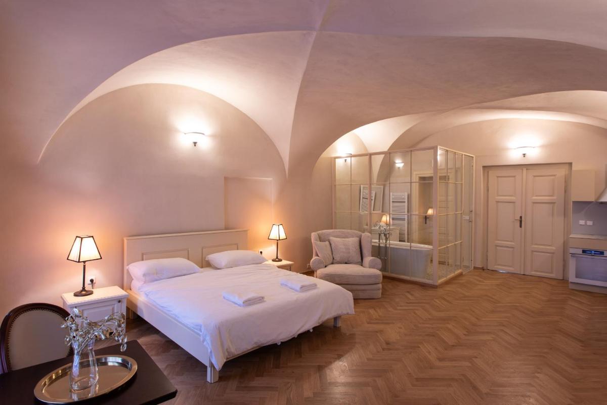 Residence Thunovska - Housity