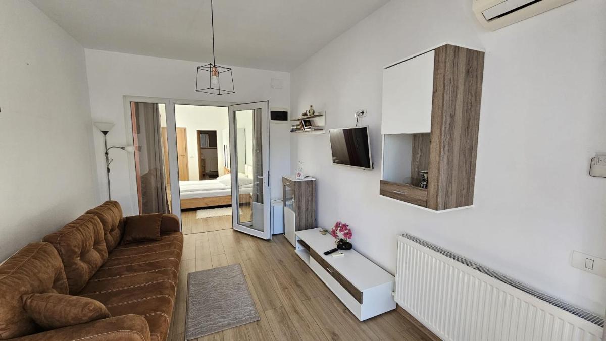 Neferprod Apartments - IS - CAM 08 - Housity