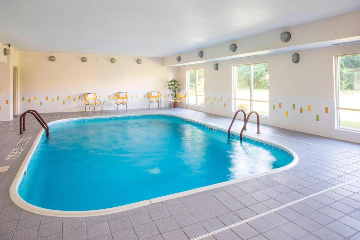 Fairfield Inn & Suites by Marriott Terre Haute - Housity