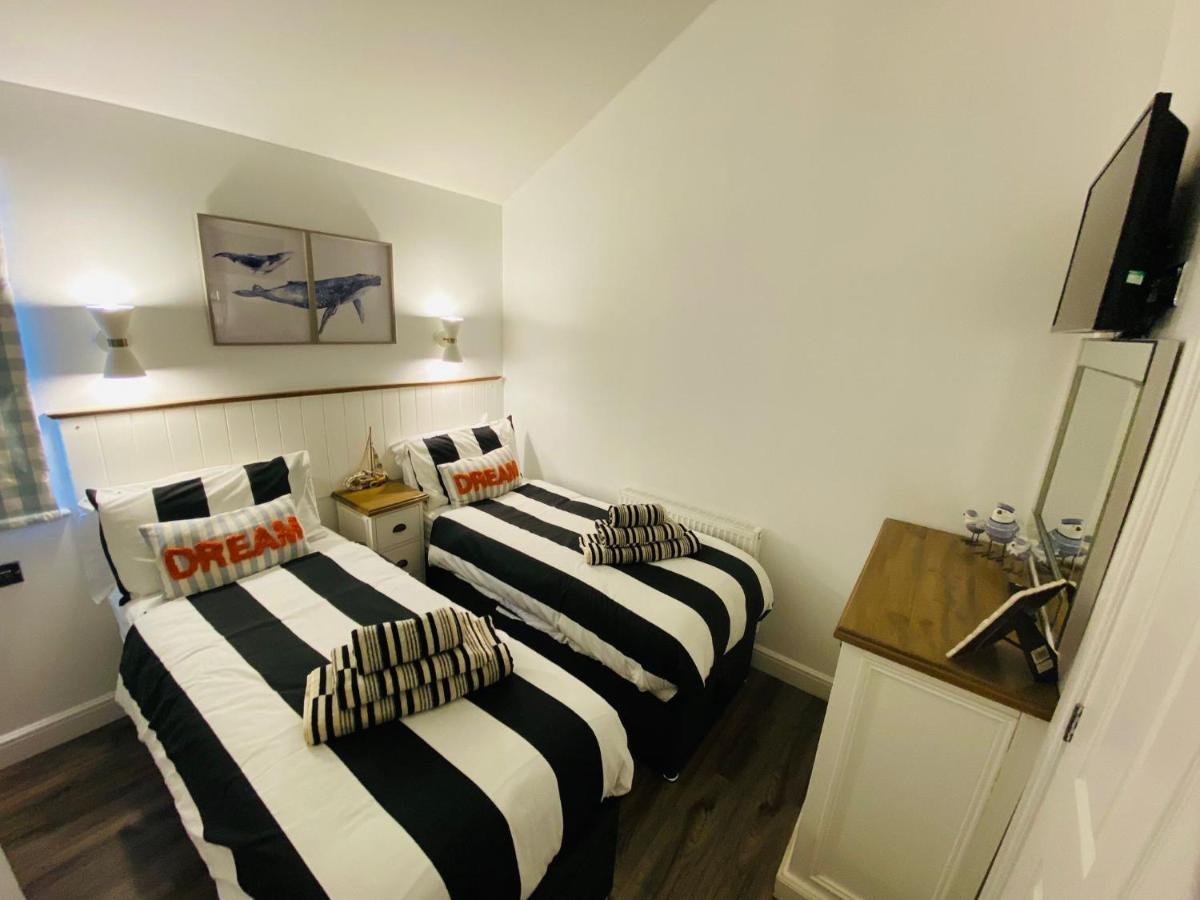 Filey Bay Beach House Holiday Home The Bay Filey - Housity