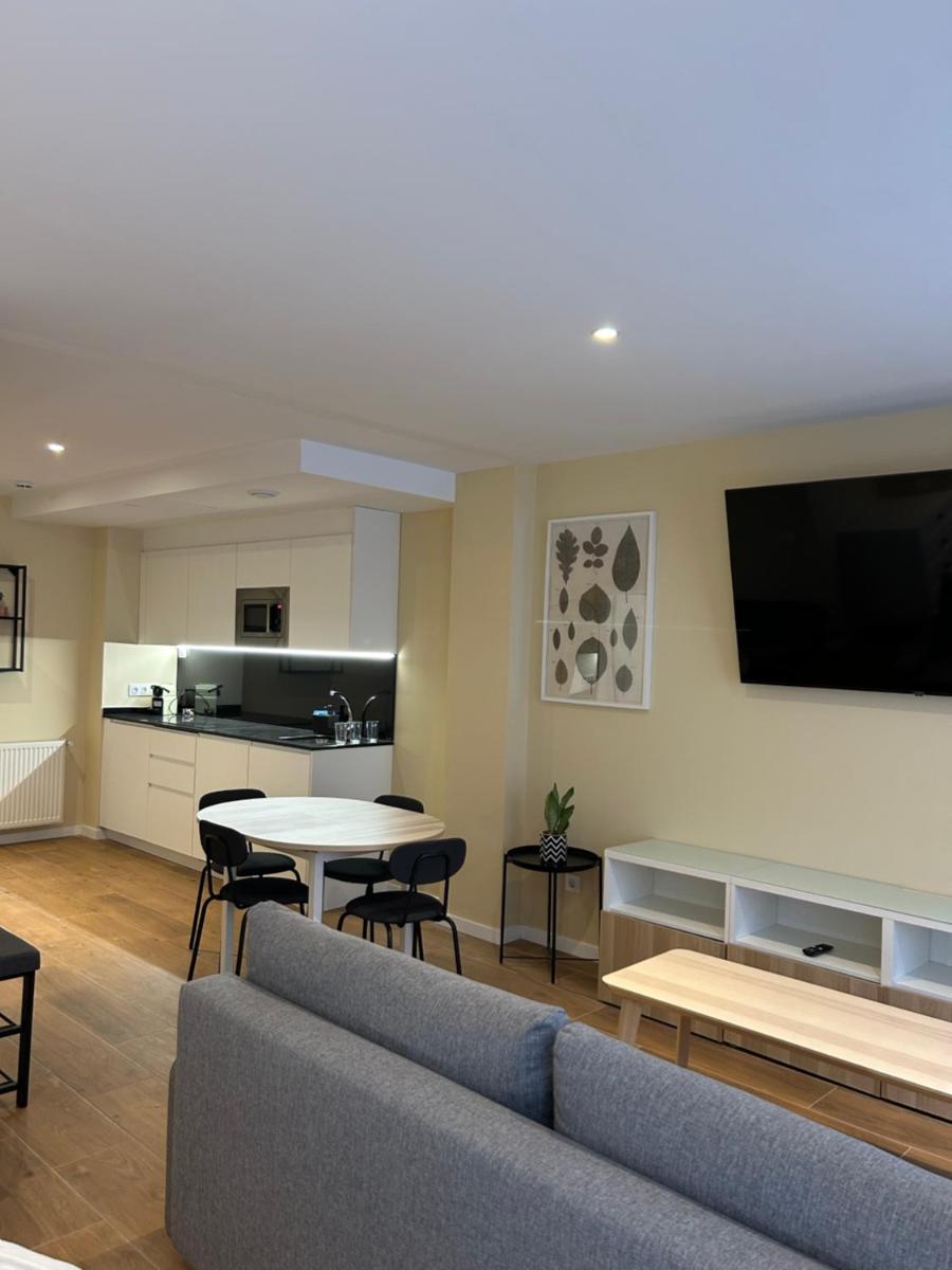 Apartamentos Turisticos Aeropuerto Barajas - Housity