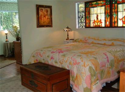 Lava Tree Tropic Inn - Housity