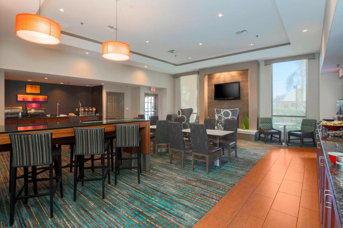 Residence Inn Bakersfield - Housity