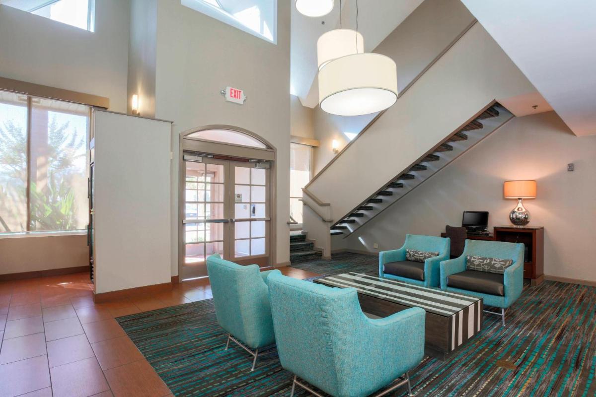 Residence Inn Bakersfield - Housity