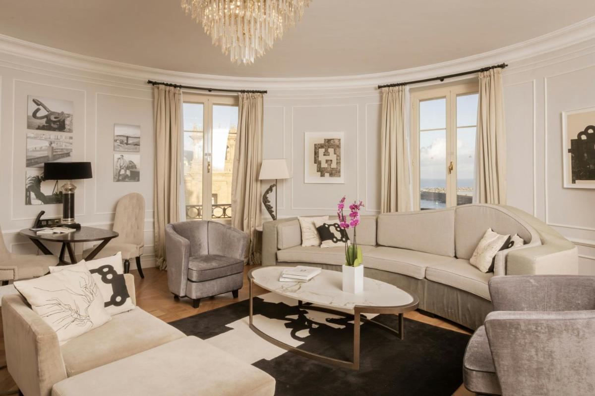 Zona de estar de Hotel Maria Cristina, a Luxury Collection Hotel, San Sebastian