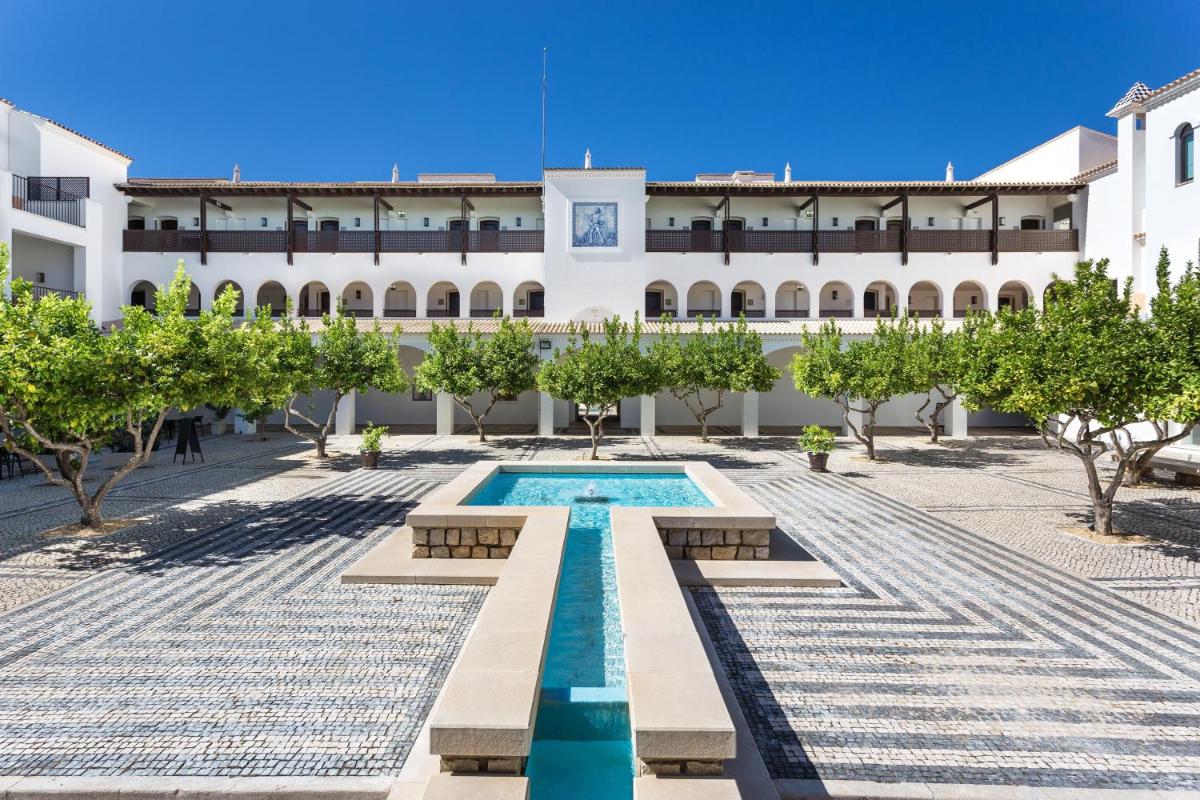 A piscina em ou perto de Pine Cliffs Hotel, a Luxury Collection Resort, Algarve