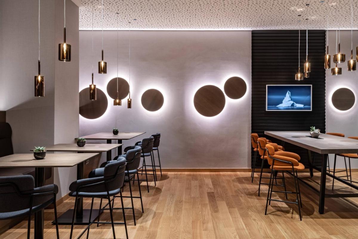 Ein Sitzbereich in der Unterkunft Frankfurt Marriott Hotel Ein Sitzbereich in der Unterkunft Frankfurt Marriott Hotel