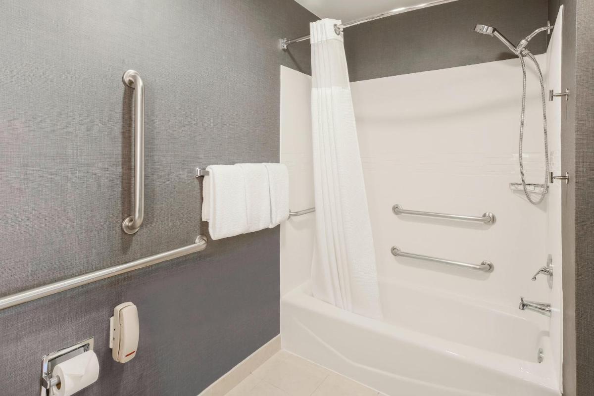 Residence Inn Chicago Deerfield - Housity