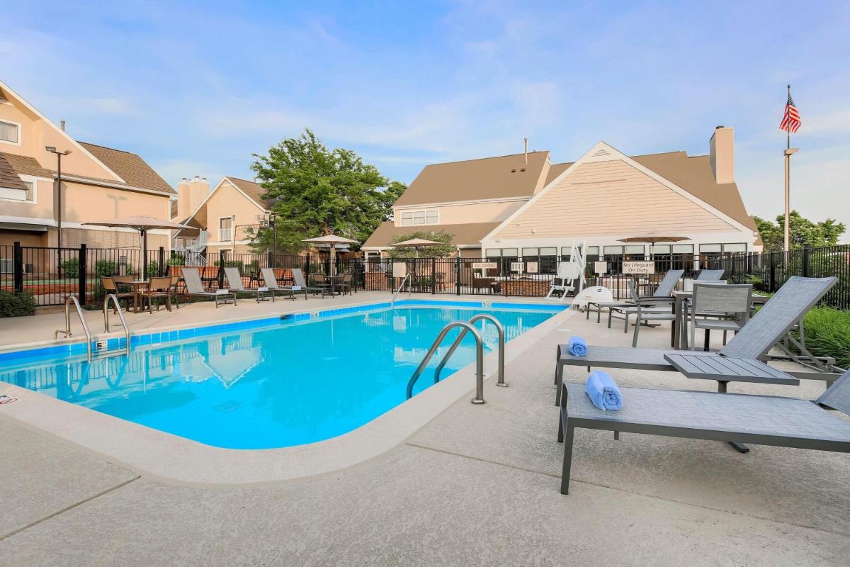 Residence Inn Chicago Deerfield - Housity