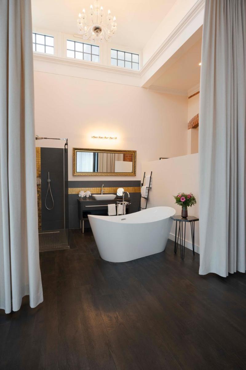 meergut HOTELS - Housity