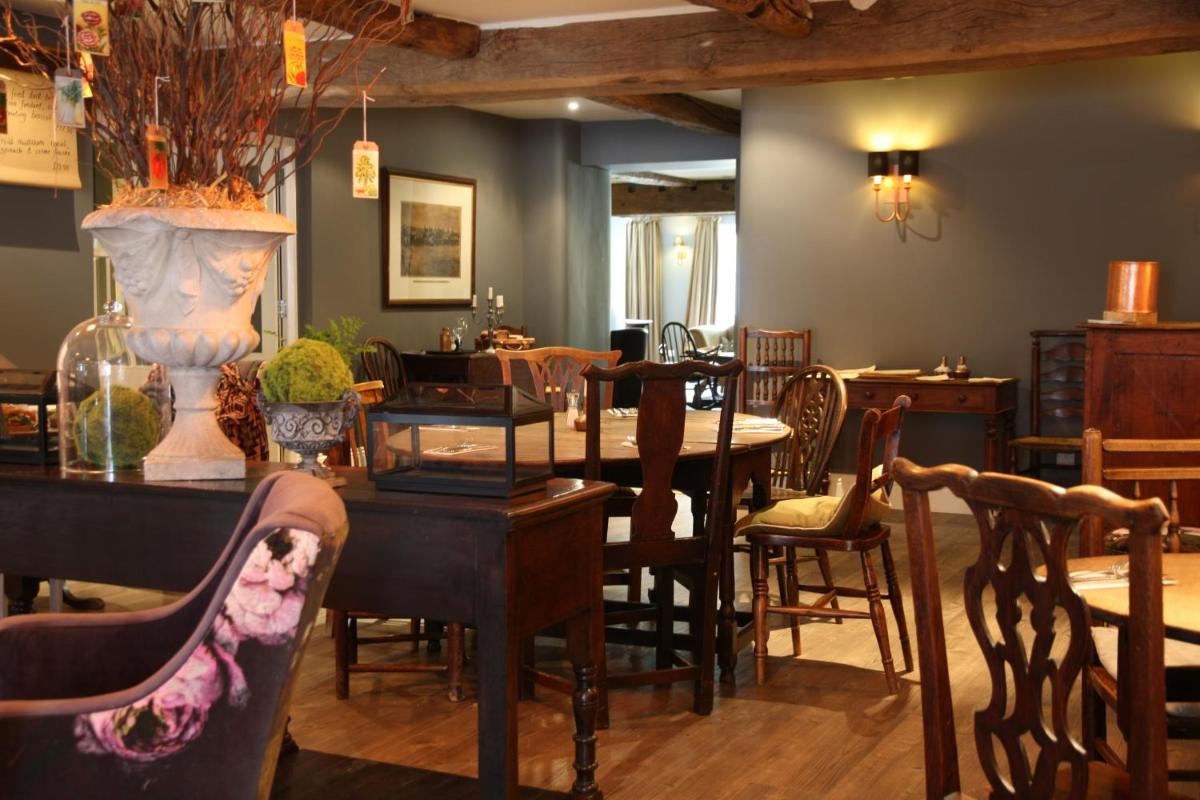 Plough Inn - Housity