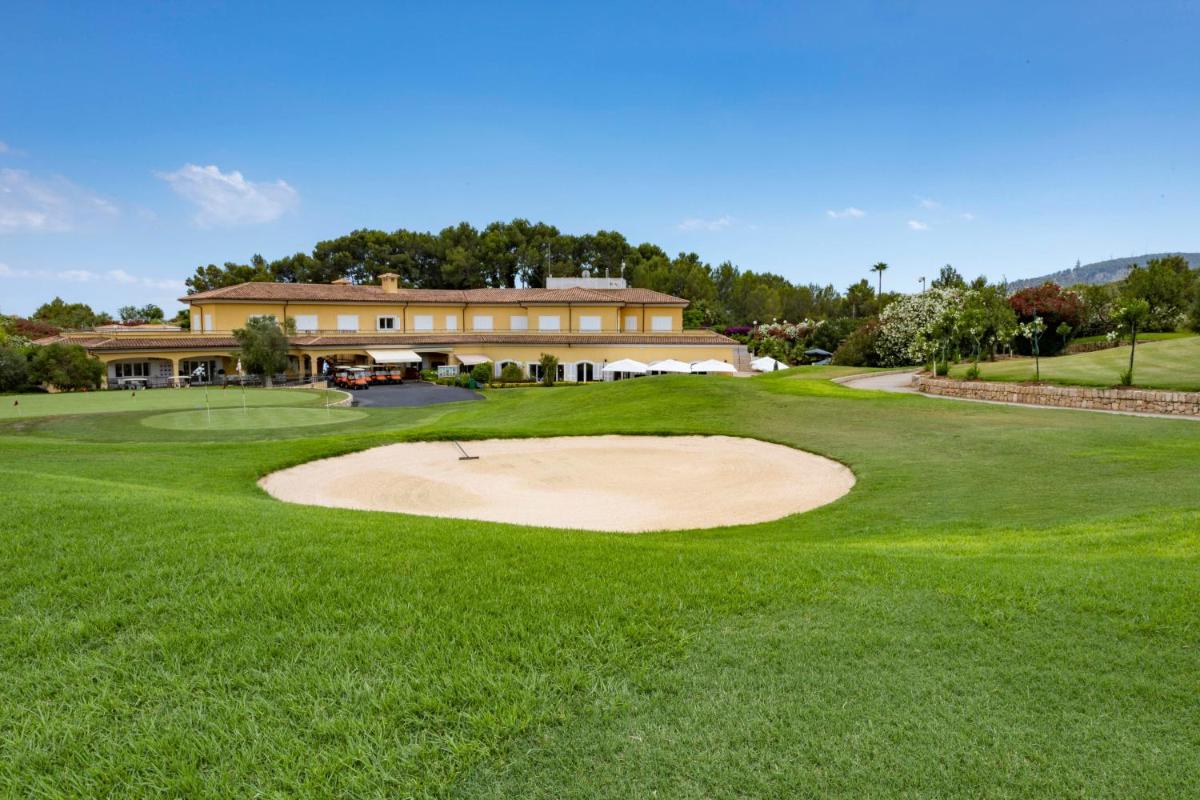 Instalaciones para jugar al golf en el hotel o alrededores