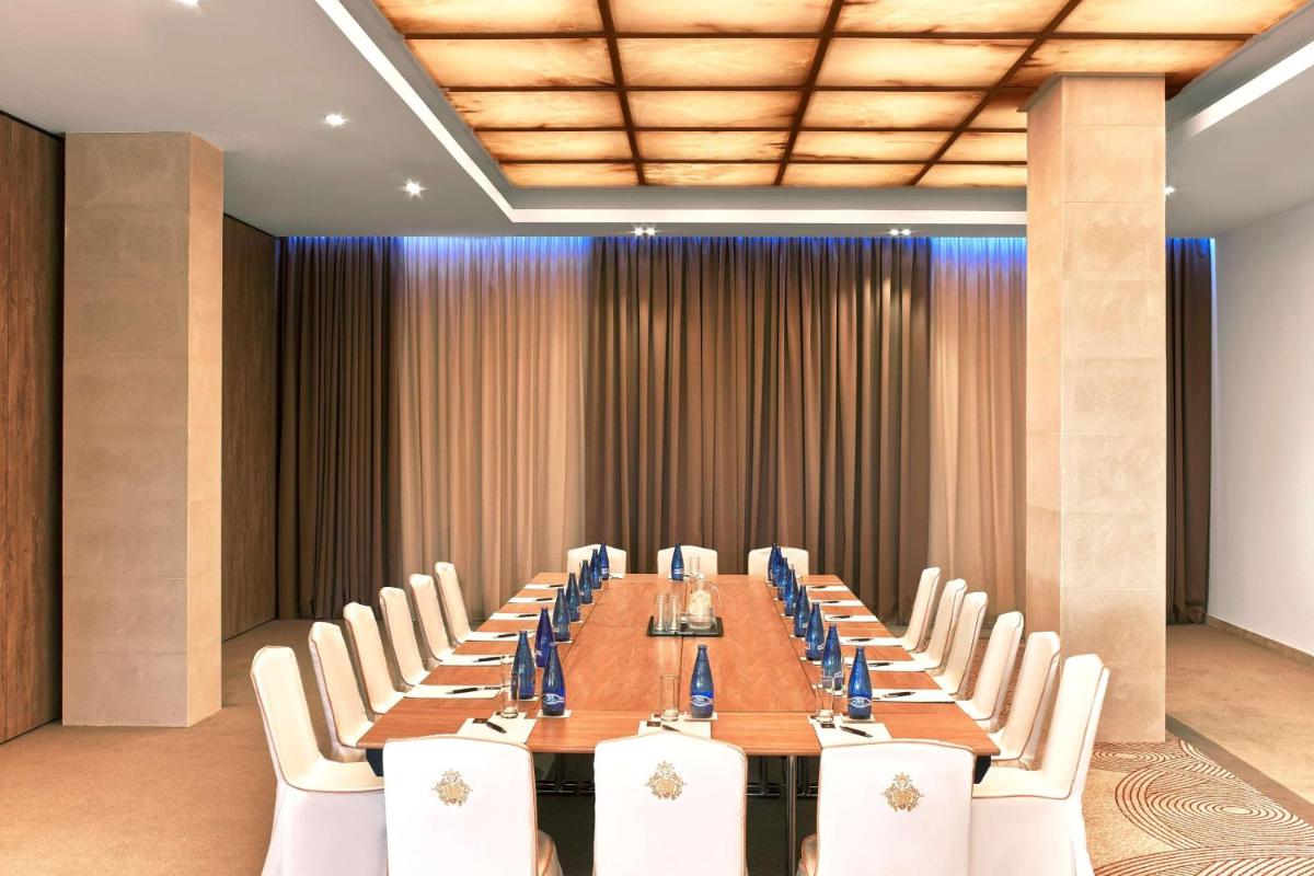 Zona business o sala de conferencias en Castillo Hotel Son Vida, a Luxury Collection Hotel, Mallorca