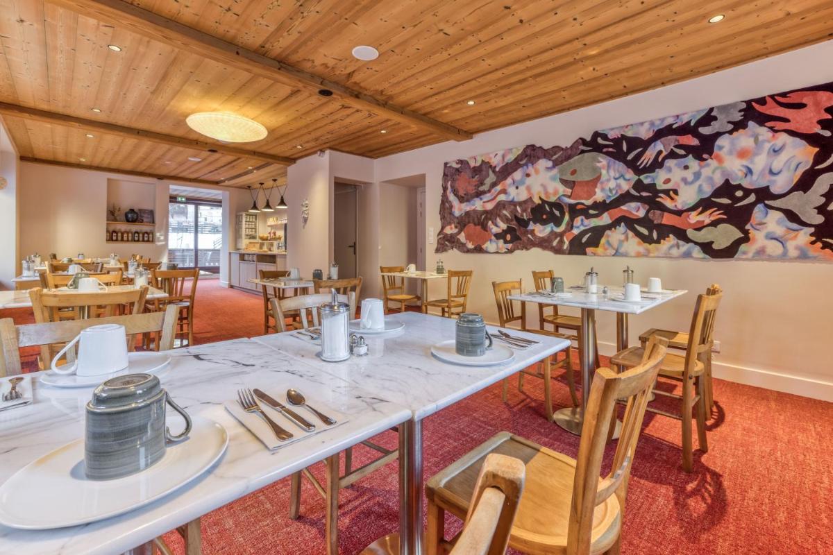 Restaurant ou autre lieu de restauration dans l'établissement Hôtel Lyret