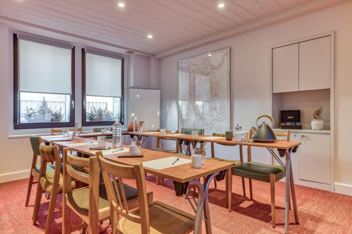 Cuisine ou kitchenette dans l'établissement Hôtel Lyret