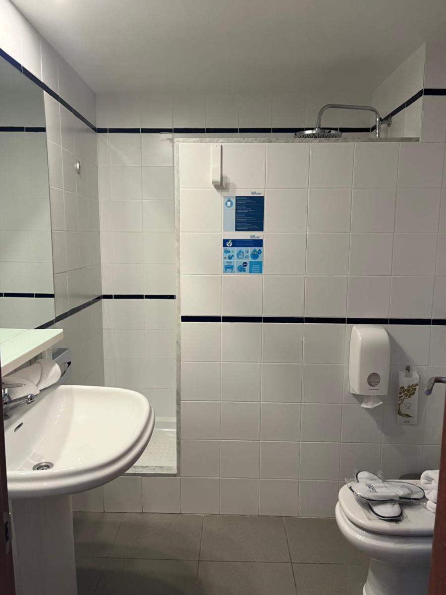 Un baño de Hotel Spa Cap de Creus