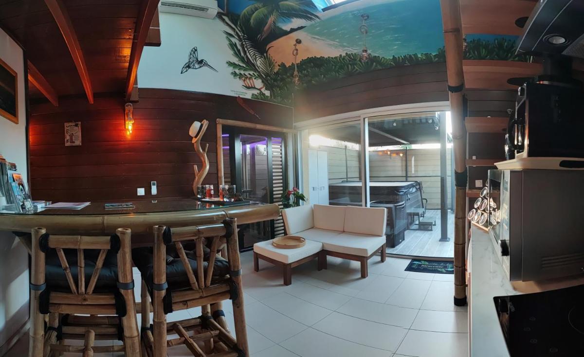 LA KAZ RHUMANTIQUE sauna and spa privatif - Housity