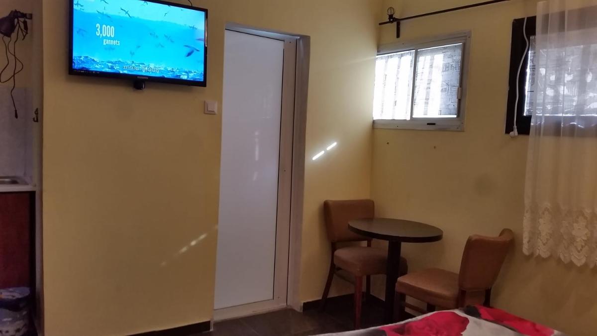 Rose Dead Sea Neve Zohar - Housity