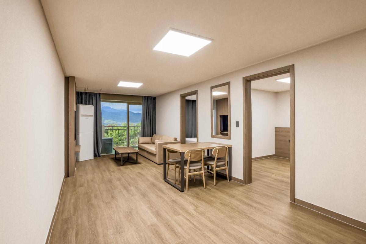 Kensington Resort Chungju - Housity
